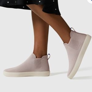 Rothys Chelsea Pull On Boots Lilac Gray